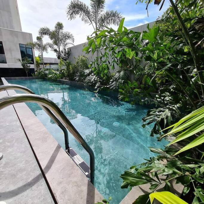 Cosmopolitan Apt 1407, 5 Star Facilities, 15M Sjo Airport, Parking, Pool, Gym 聖荷西 外观 照片