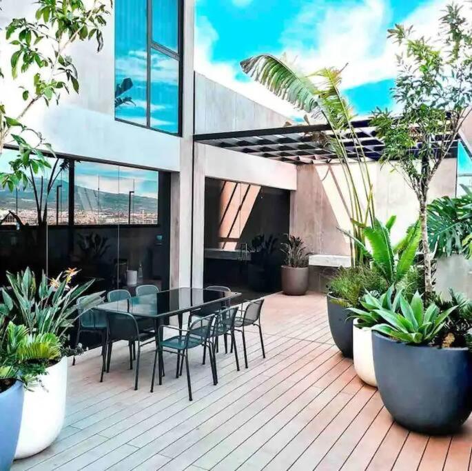 Cosmopolitan Apt 1407, 5 Star Facilities, 15M Sjo Airport, Parking, Pool, Gym 聖荷西 外观 照片