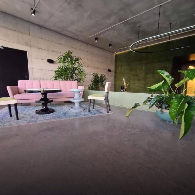 Cosmopolitan Apt 1407, 5 Star Facilities, 15M Sjo Airport, Parking, Pool, Gym 聖荷西 外观 照片